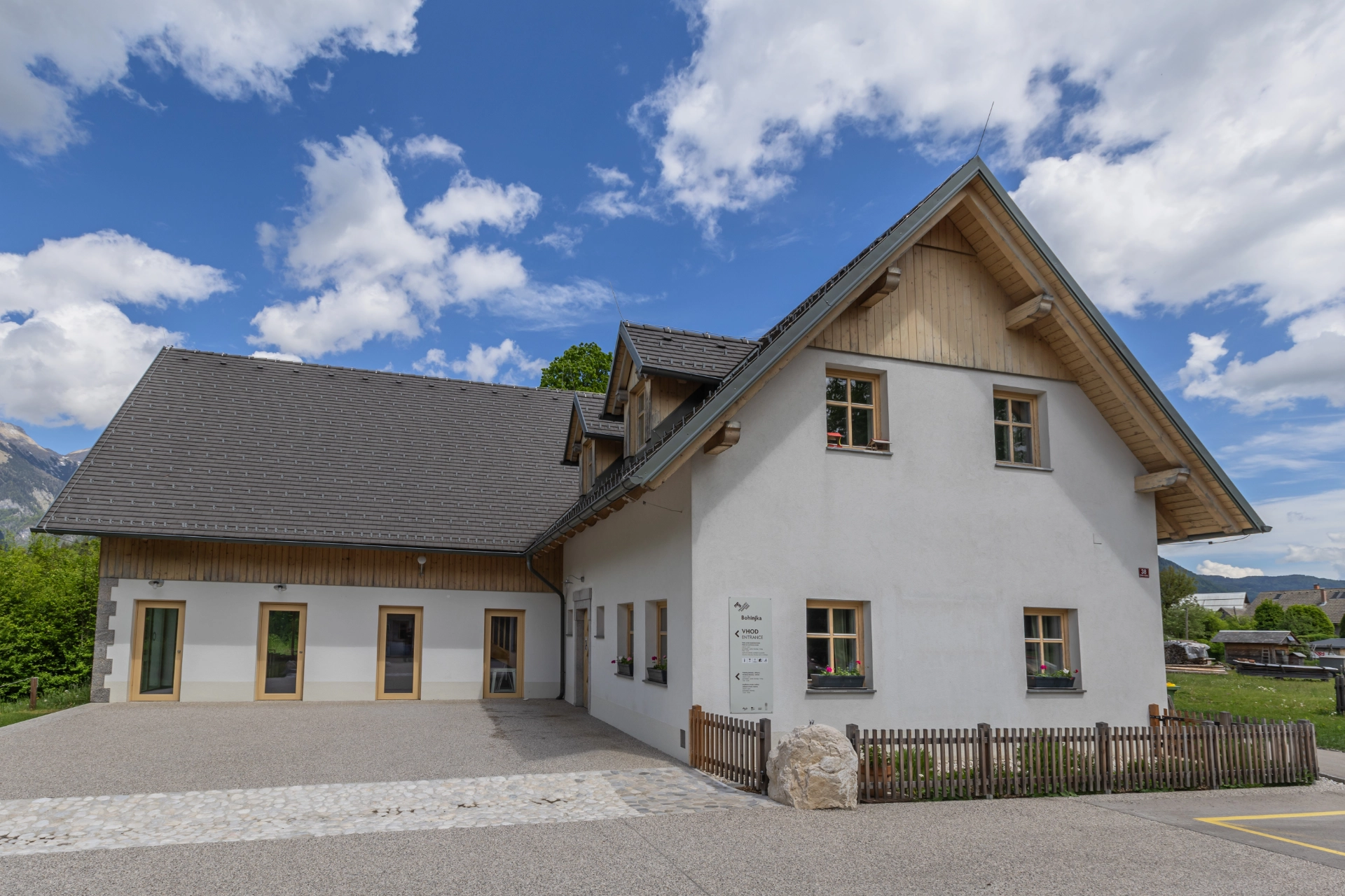 Knjižnica Stara Fužina (1)
